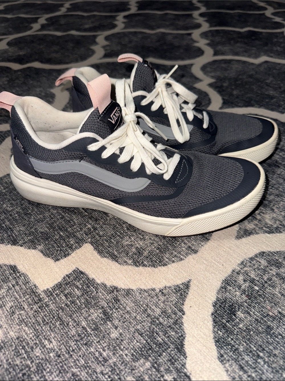 Vans UltraRange Womens Size 8.5 Athletic Walking Shoes Sneakers